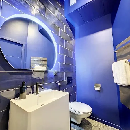 Cocon Blanc Câlin Avec Jacuzzi Privatif - Loveroom Insolite Appartement *