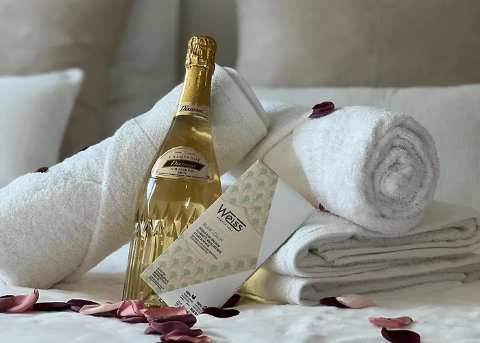 Cocon Blanc Calin Avec Jacuzzi Privatif - Loveroom Insolite Appartamento